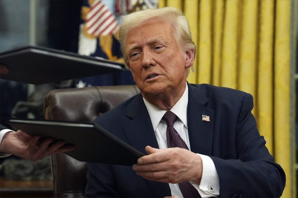 Trump testet Grenzen der Macht aus – erste Klagen