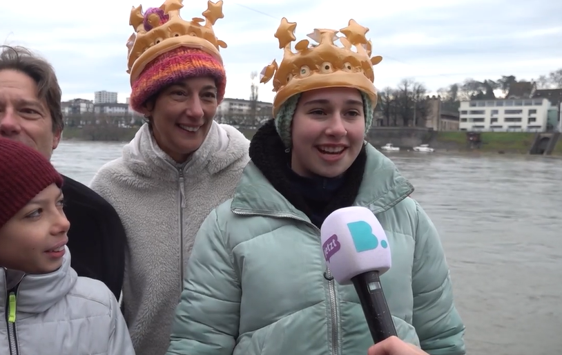 36 frostige König:innen sprangen in den eiskalten Rhein