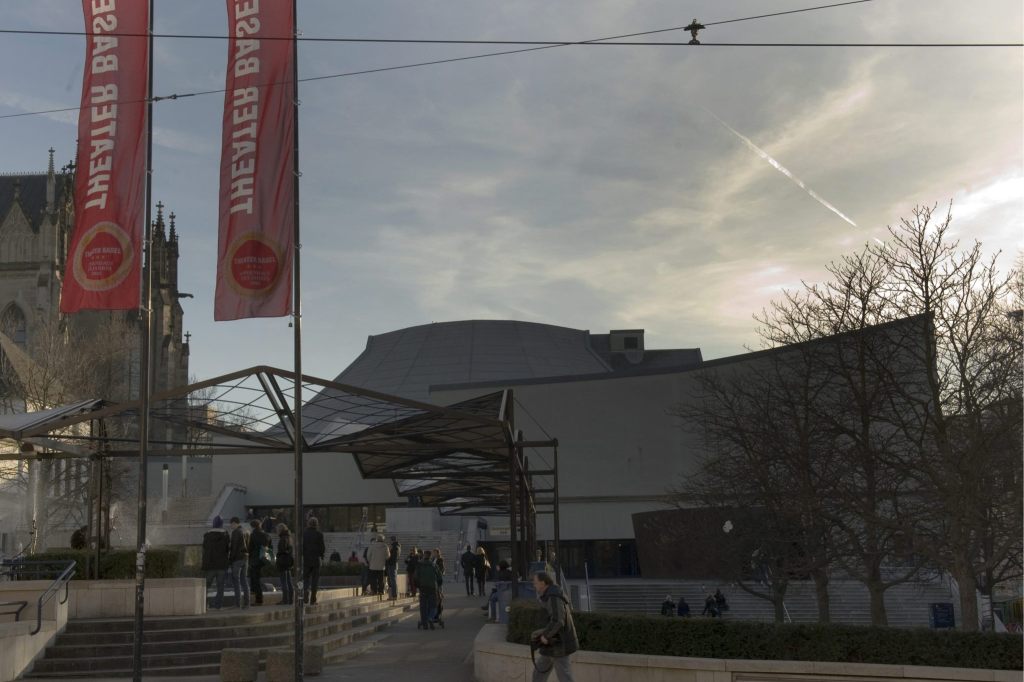 Lohnstreit am Theater Basel eskaliert: Technisches Personal zieht vor Gericht