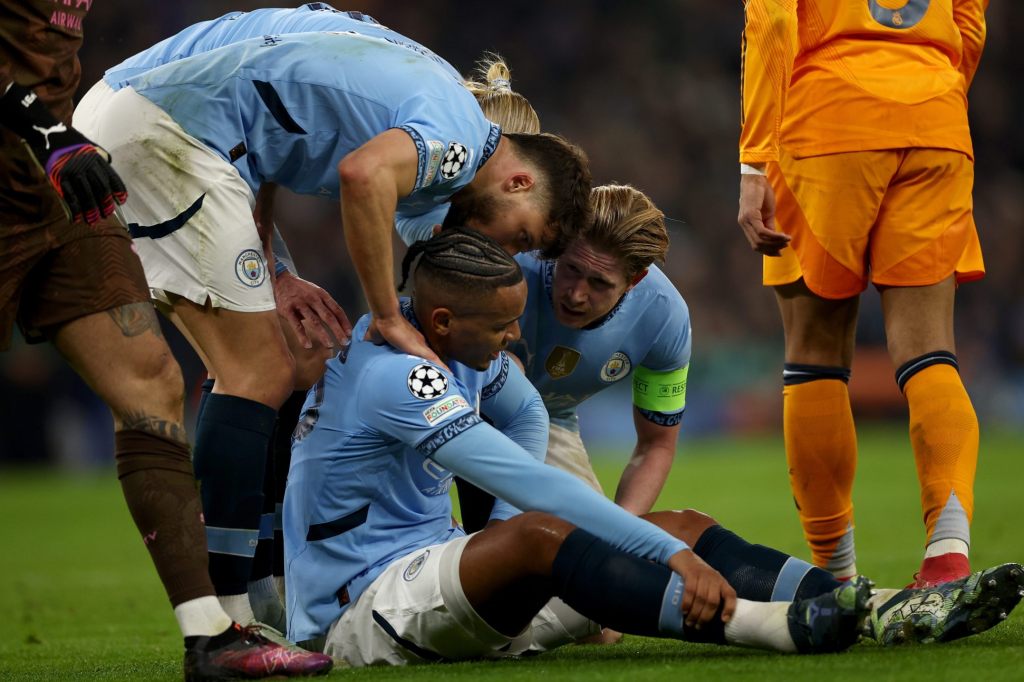 Akanji fällt rund zwei Monate aus