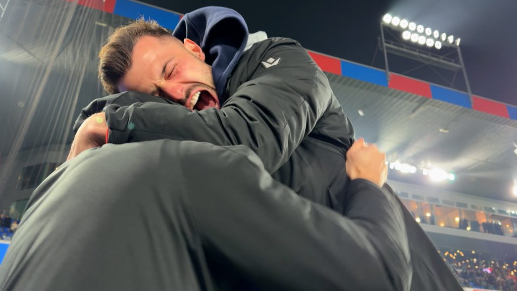 Emotionen pur: So erleben Ajeti und Schmid die letzten Sekunden zur Tabellenführung