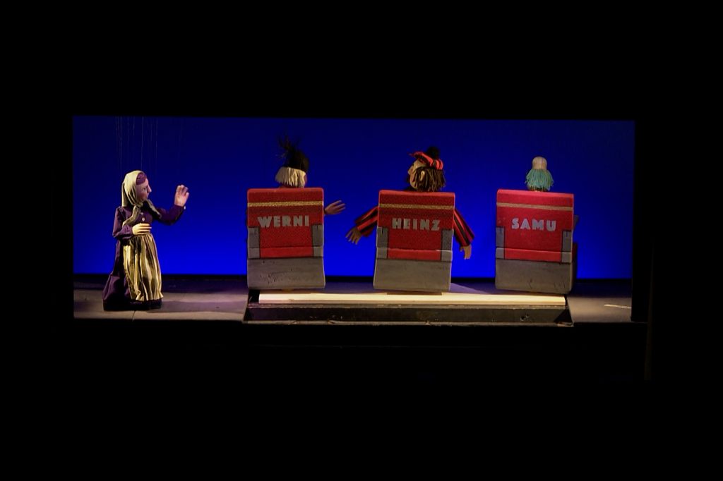 Källerstraich 2025: Erfolgreiche Premiere mit ausverkauften Tickets und humorvollen Highlights