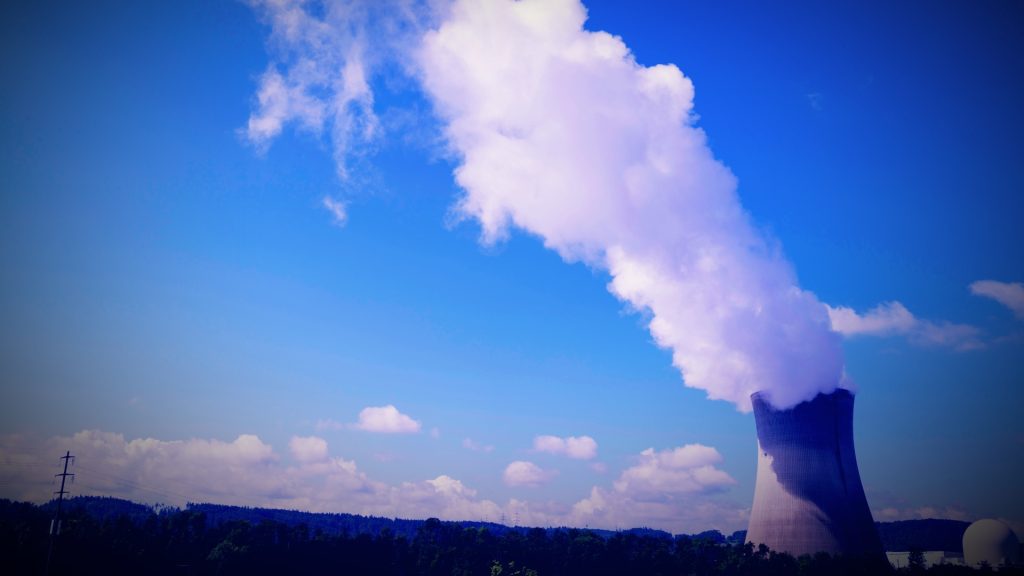 Anwohnende klagen gegen AKW Leibstadt und fordern Umweltprüfung