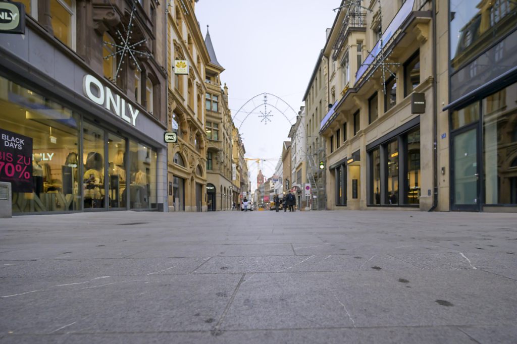 Widerstand gegen Sonnensegel in der Freien Strasse