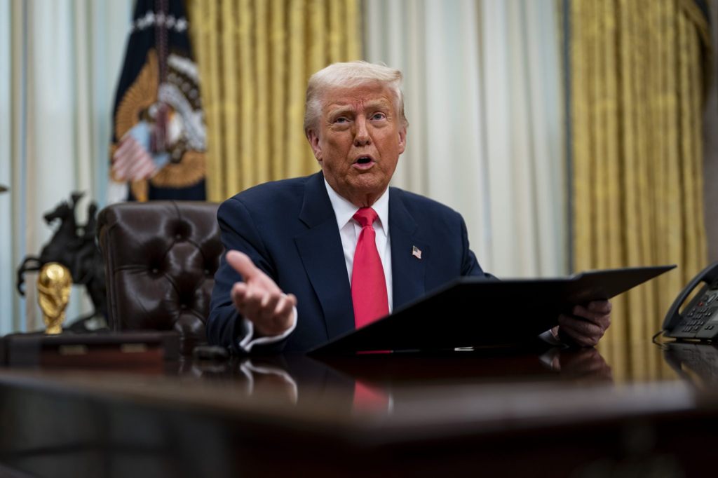 Trump droht Moskau mit Sanktionen und fordert Verhandlungen