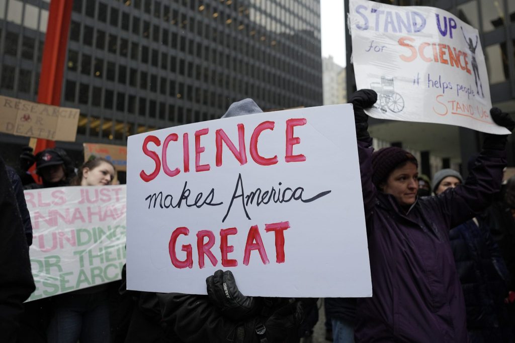 «Stand up for Science» – Tausende Wissenschaftler demonstrieren gegen Trump