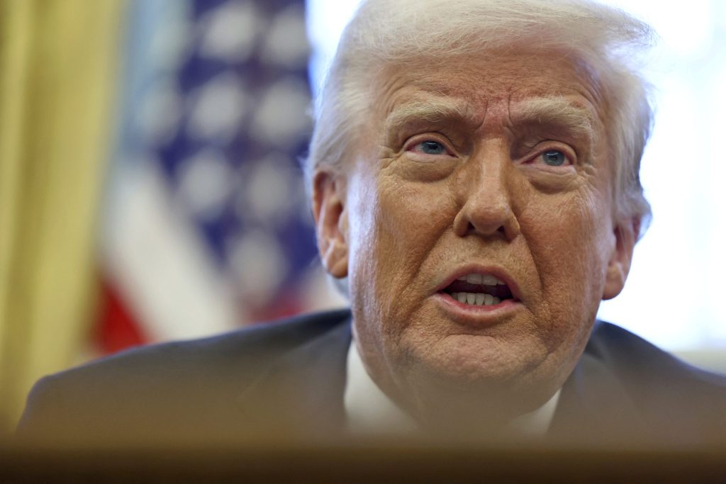 Trump kündigt 25 Prozent Importzölle auf Autos an