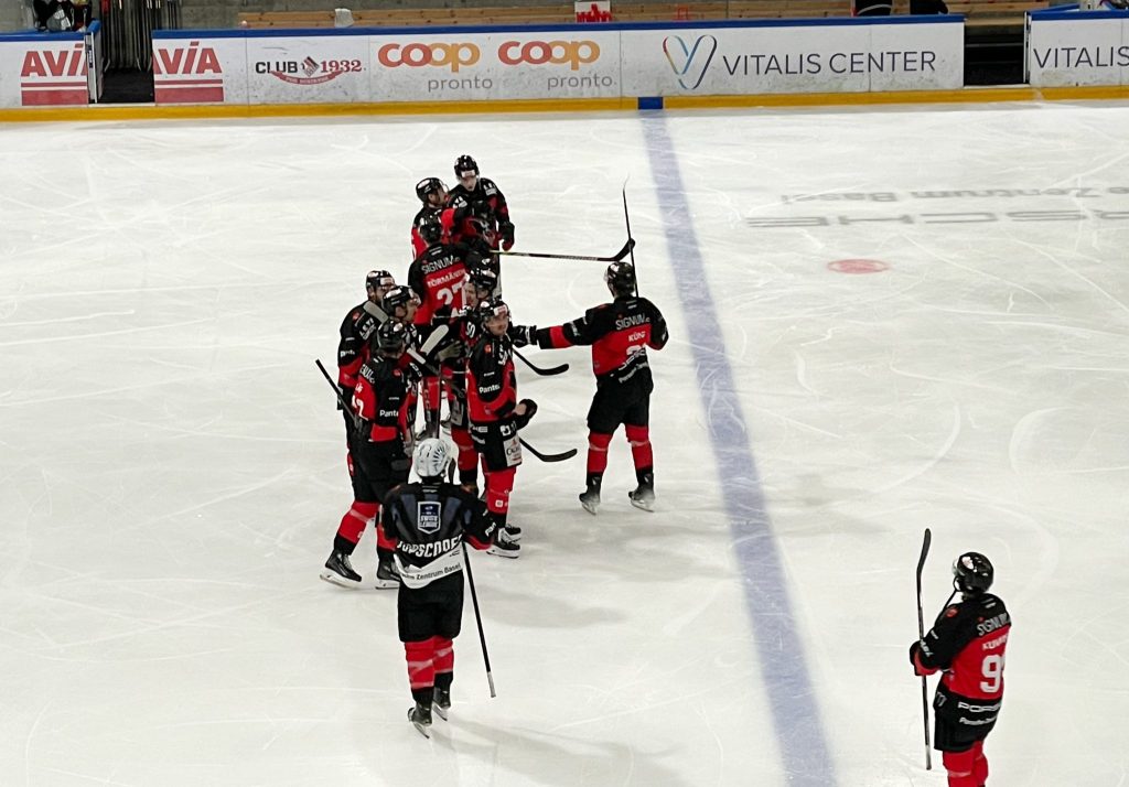 Sieg in der Verlängerung – EHC Basel legt wieder vor