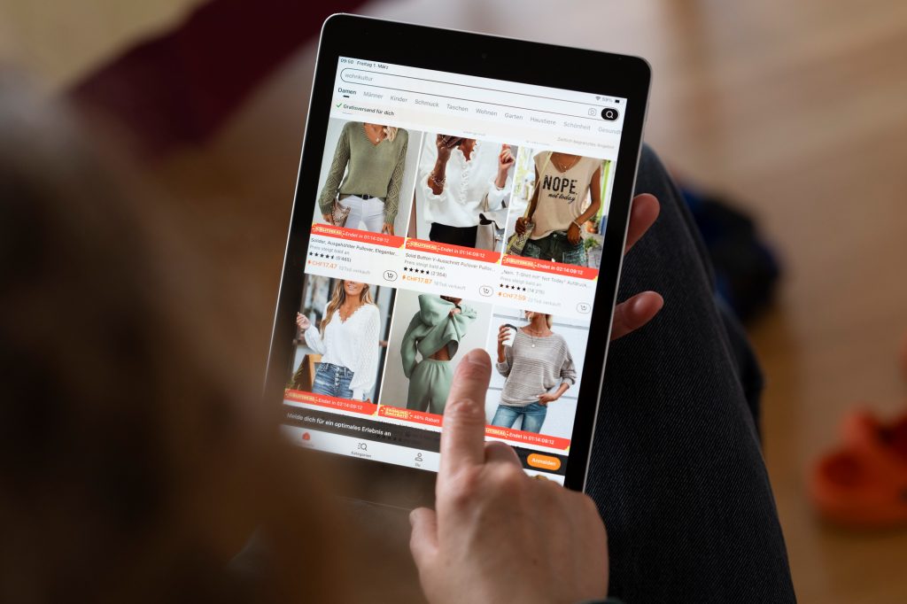 Europäer im Kleiderwahn – Noch nie wurde so viel Kleidung gekauft