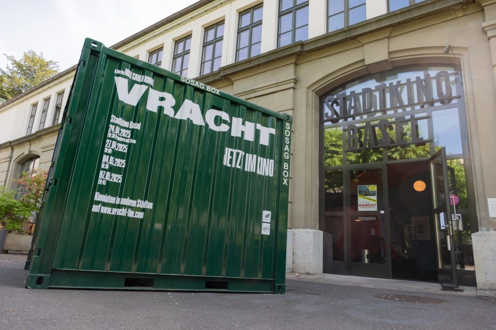 Deshalb steht vor dem Stadtkino ein Schiffcontainer