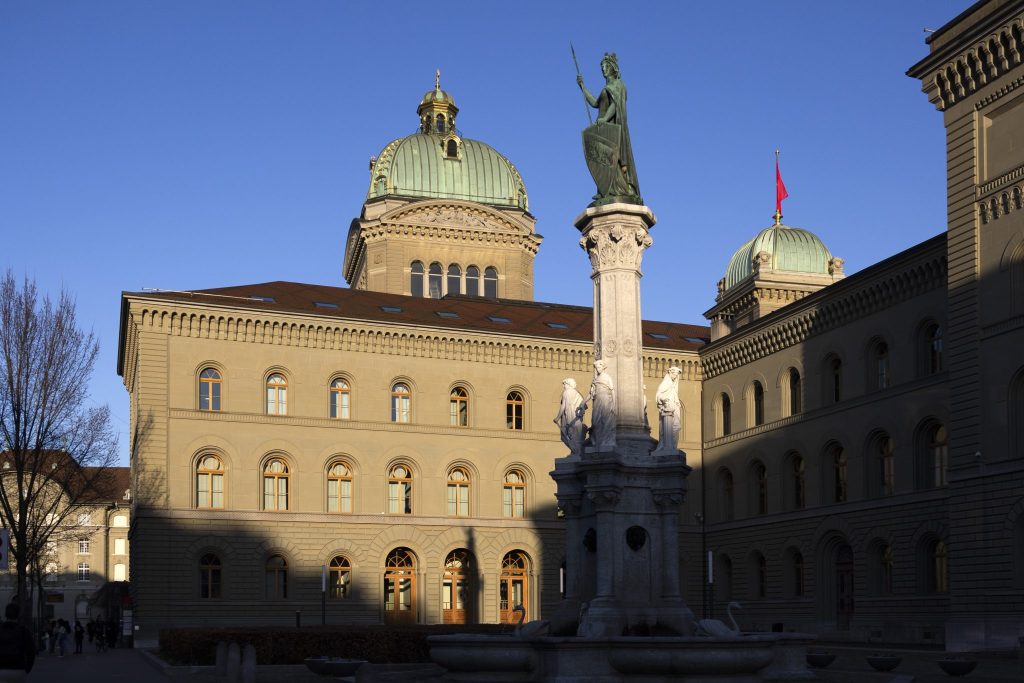 Der Bundesrat will EU-Verträge vom Volksmehr absegnen lassen: So reagiert die Politik