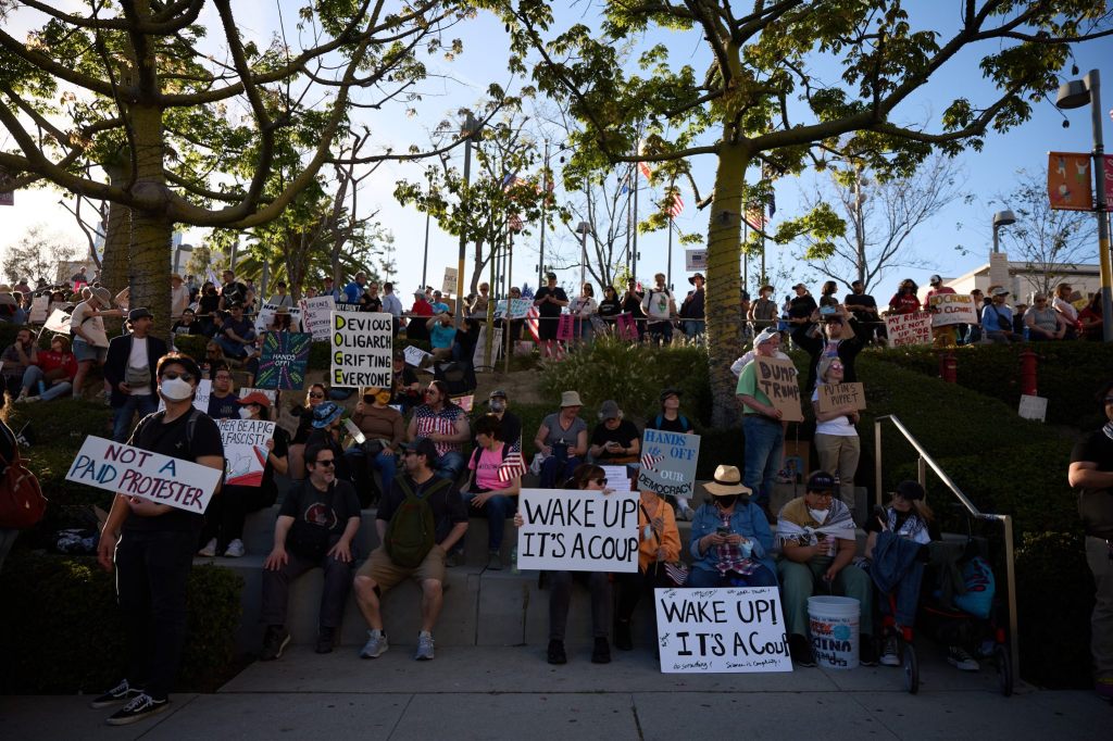 Landesweite Proteste gegen Donald Trump in den USA