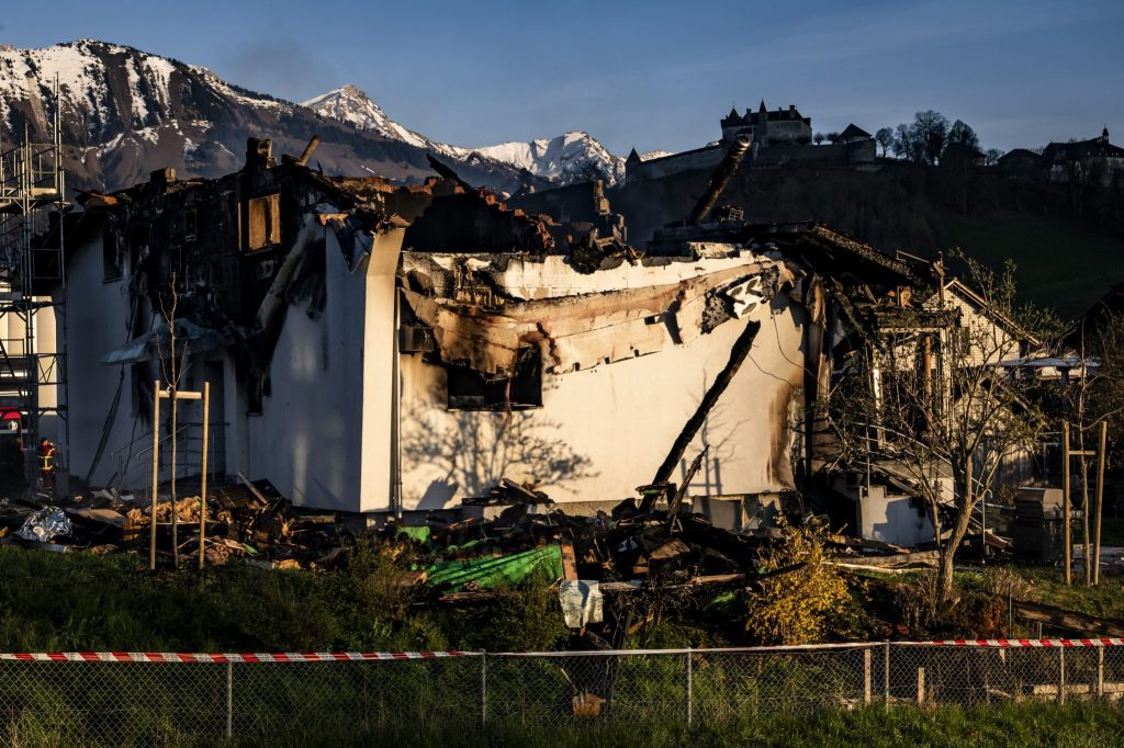 Polizei bestätigt Femizid nach doppeltem Leichenfund in Epagny FR