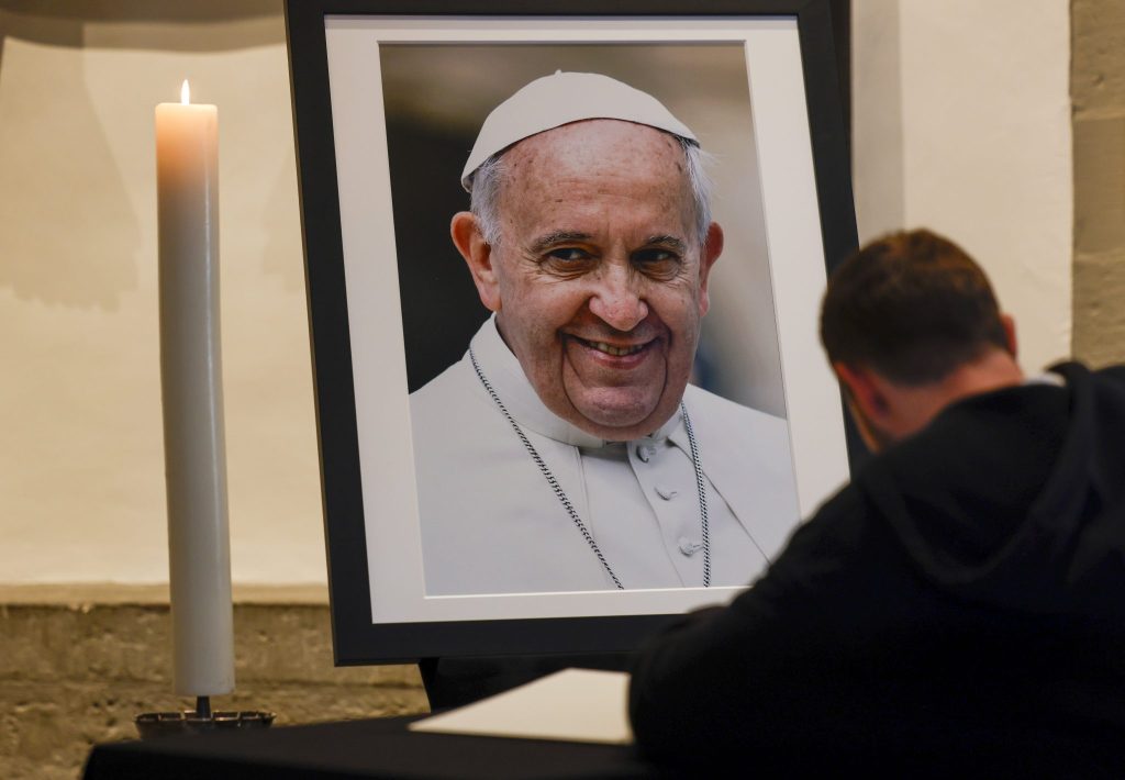 Papst-Beisetzung wird in Schweizer Kirchen live übertragen