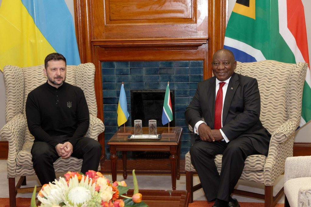 Selenskyj fordert mehr internationalen Druck auf Putin