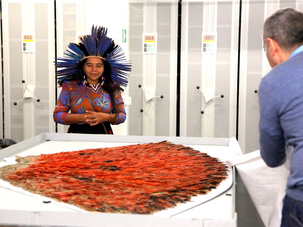 Museum der Kulturen beleuchtet die Schöpfer der Objekte