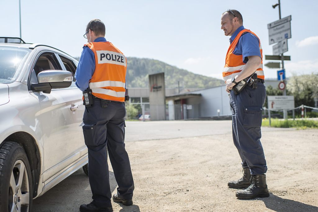 Polizei zieht bei Oster-Aktion mehrere Auto-Poser aus dem Verkehr