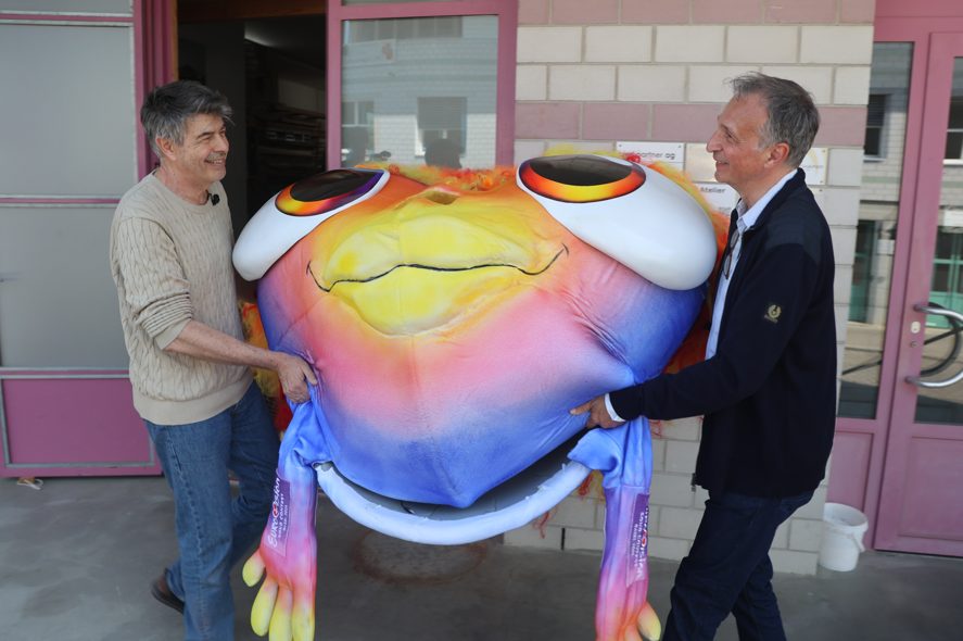 Lumo ist da! Das ESC-Maskottchen tanzt zum ersten Mal durch Basel