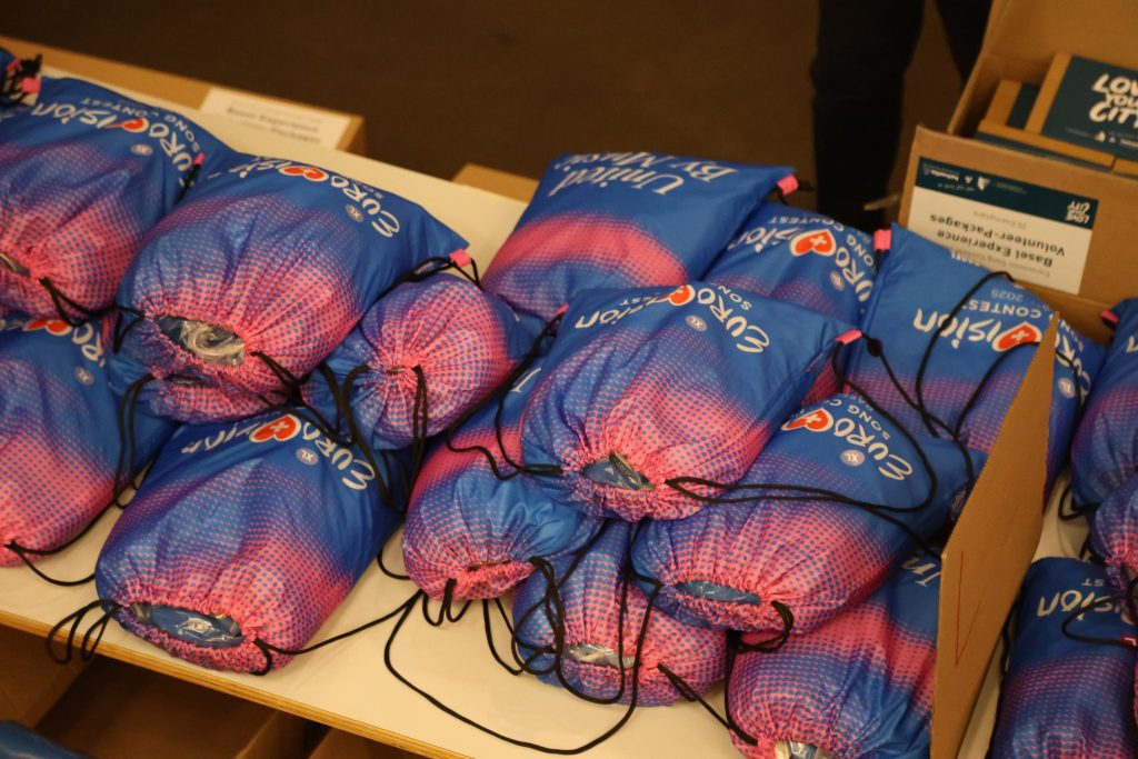 Grossaufgebot der Freiwilligen am ESC