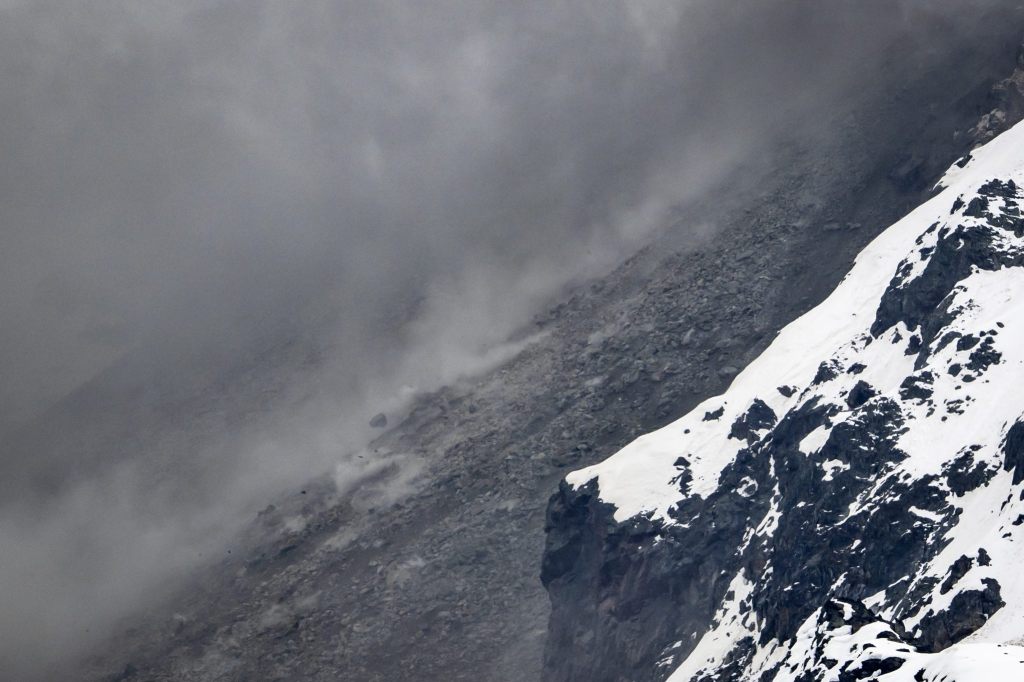Druck auf den Birchgletscher oberhalb von Blatten nimmt stetig zu