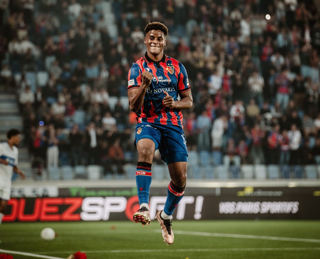 Meisterlicher Auftritt trotz Rochade: FCB gewinnt in Lausanne mit 3:2