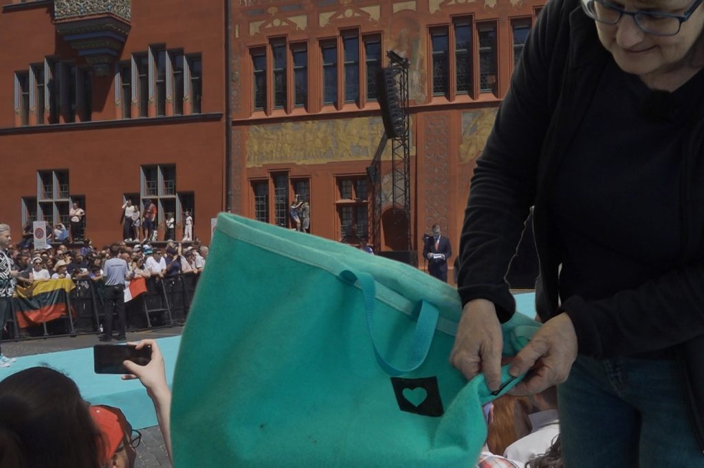 Nachhaltige Verwandlung: Dem ESC-Teppich wird ein neues Leben geschenkt