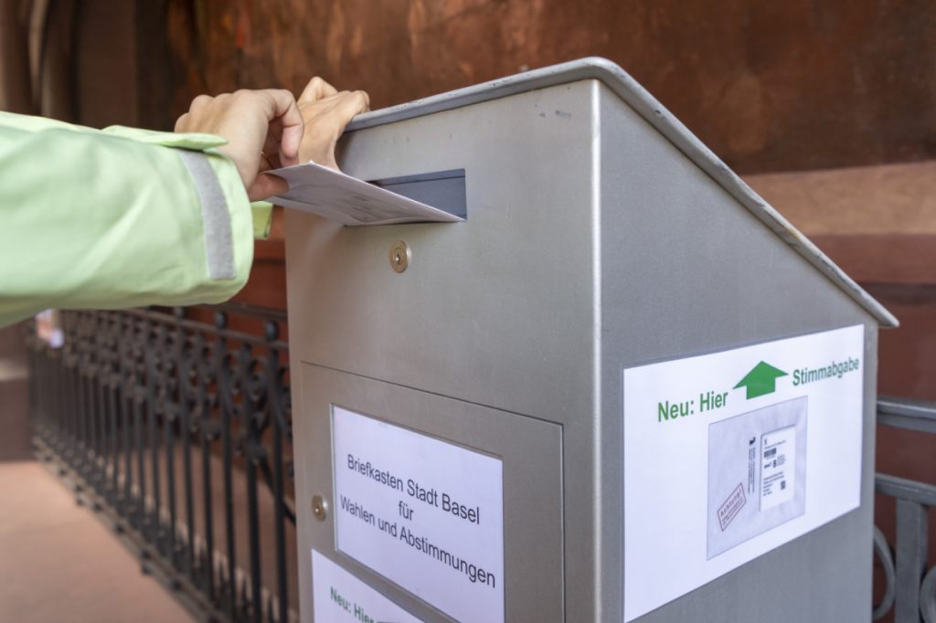 Regierung schickt Wahlgesetzreform in die Vernehmlassung