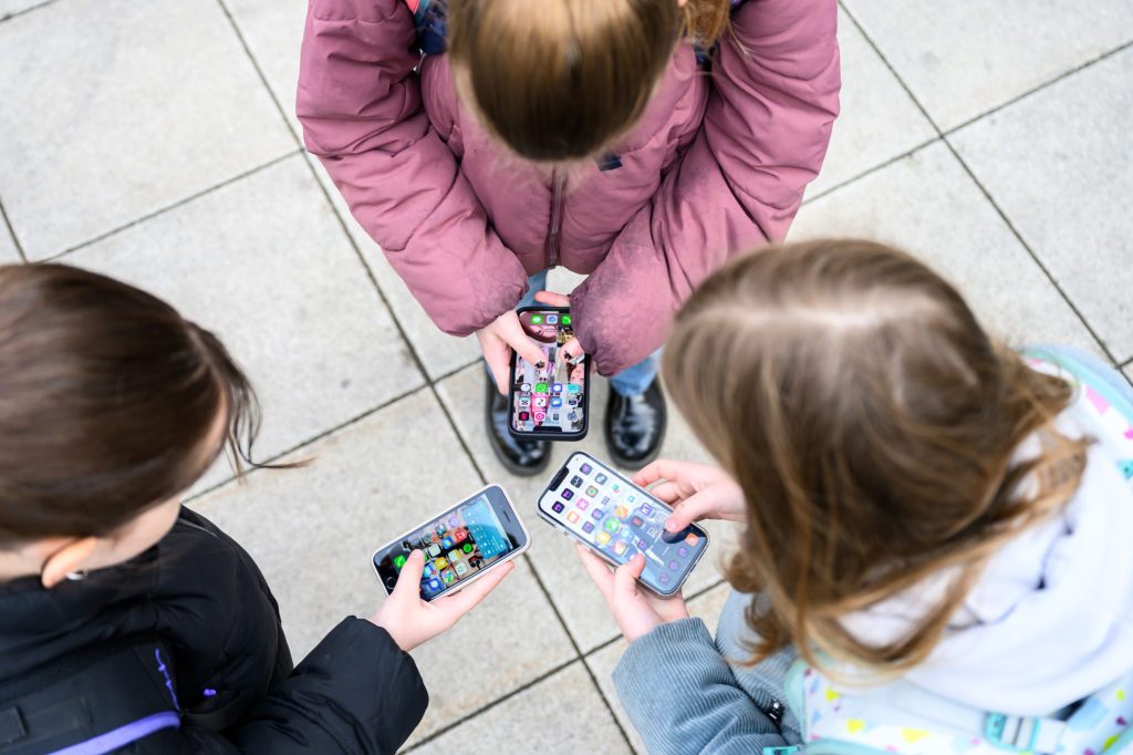 Kanton will gesunden Umgang mit digitalen Medien in Familien fördern