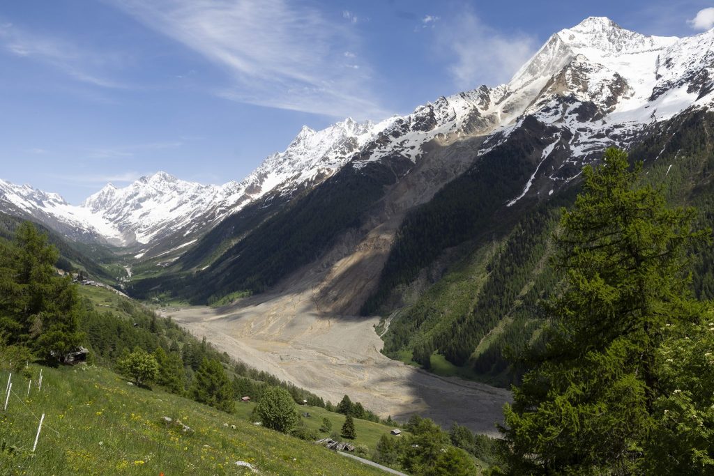 Berg über Blatten (VS) ist immer noch in Bewegung