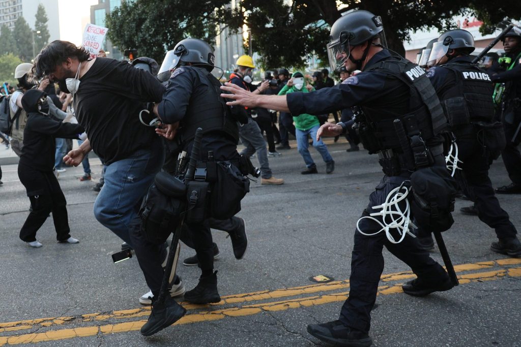 Noch ein Tabubruch: Trump eskaliert weiter bei LA-Protesten