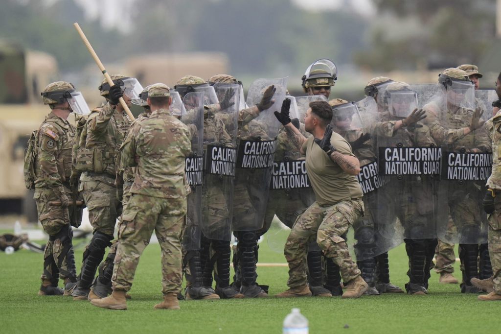 Texas will Nationalgardisten gegen Demonstrierende einsetzen