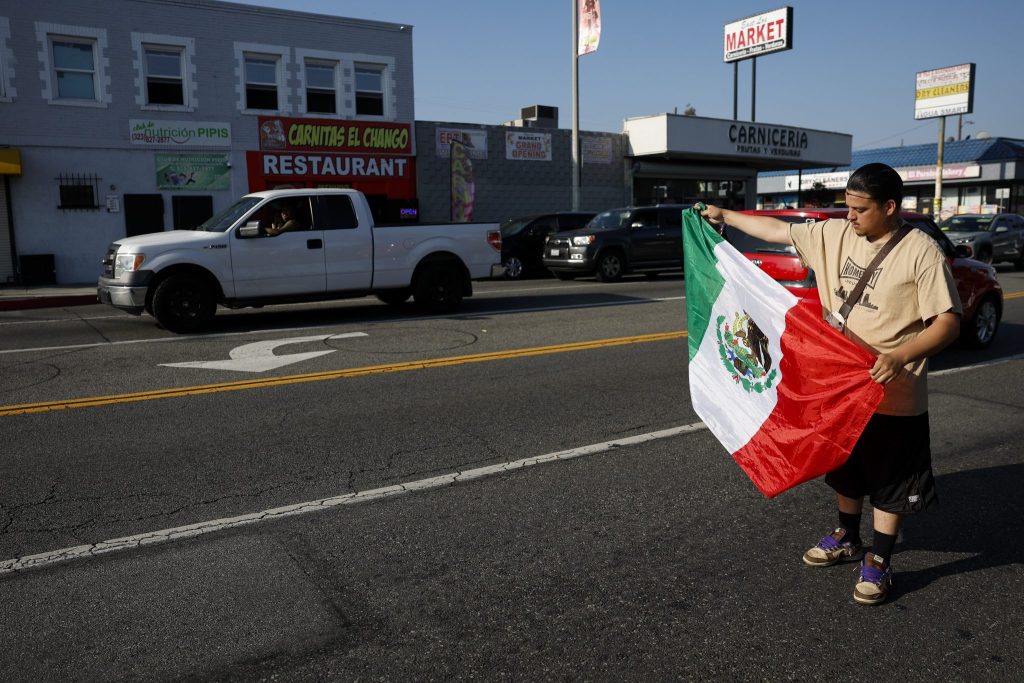 Zumeist friedliche Proteste in LA – und noch mehr Soldaten