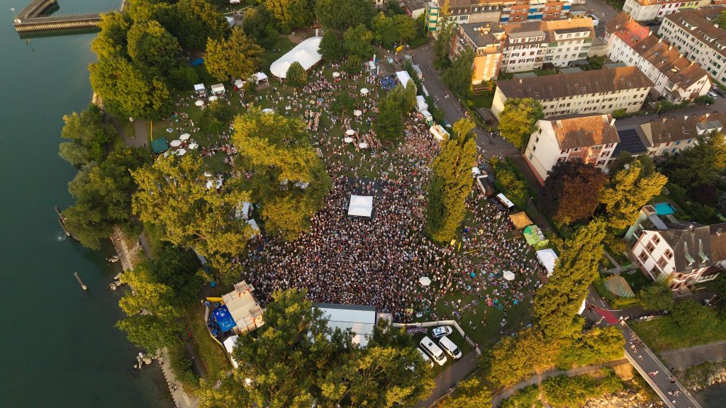 Rund 30’000 Menschen feiern das Birsfelden-Jubiläum