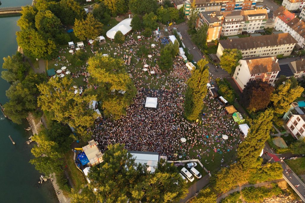 Rund 30’000 Menschen feiern das Birsfelden-Jubiläum