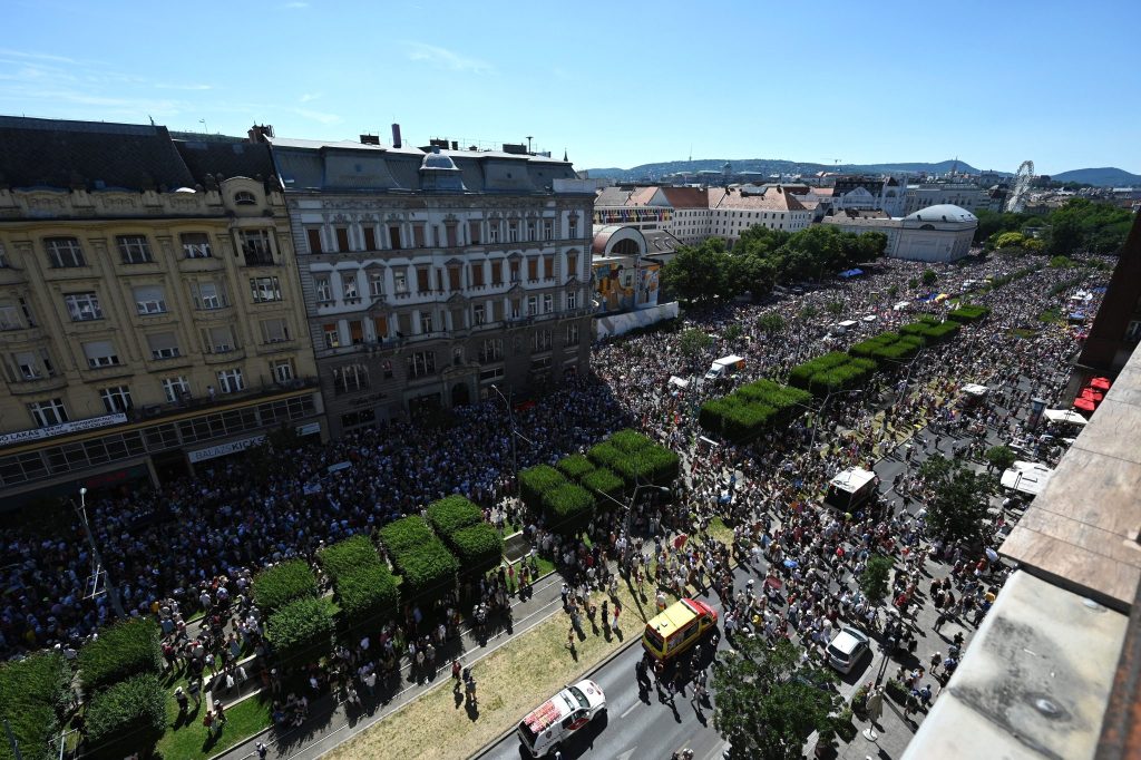 Über 100’000 Menschen trotzen Orbans Pride-Verbot in Budapest