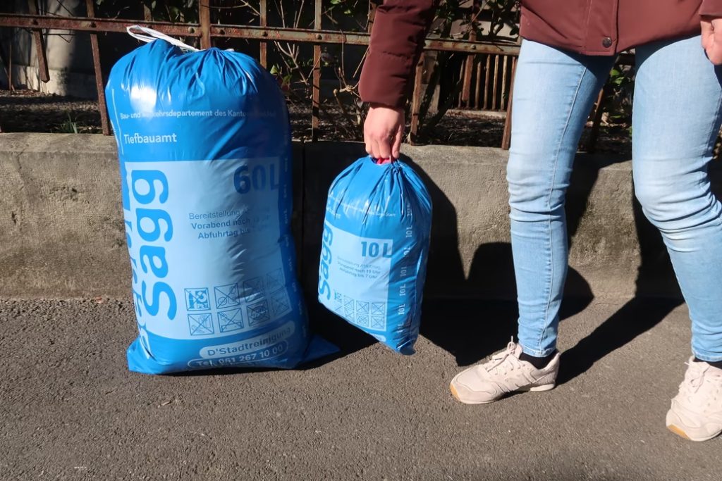 Bei Hitze über 32 Grad: Bebbi-Säcke werden früher abgeholt