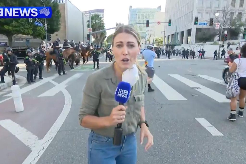 Journalistin wird bei Live-Schalte in Los Angeles von Geschoss getroffen