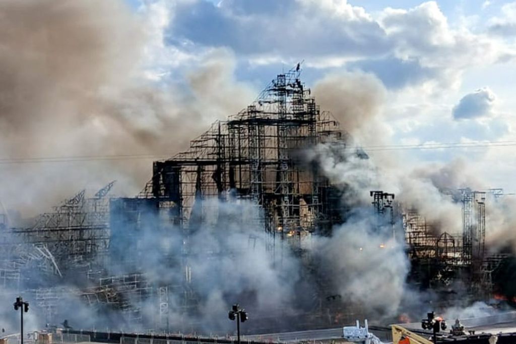 Tomorrowland startet trotz abgebrannter Hauptbühne