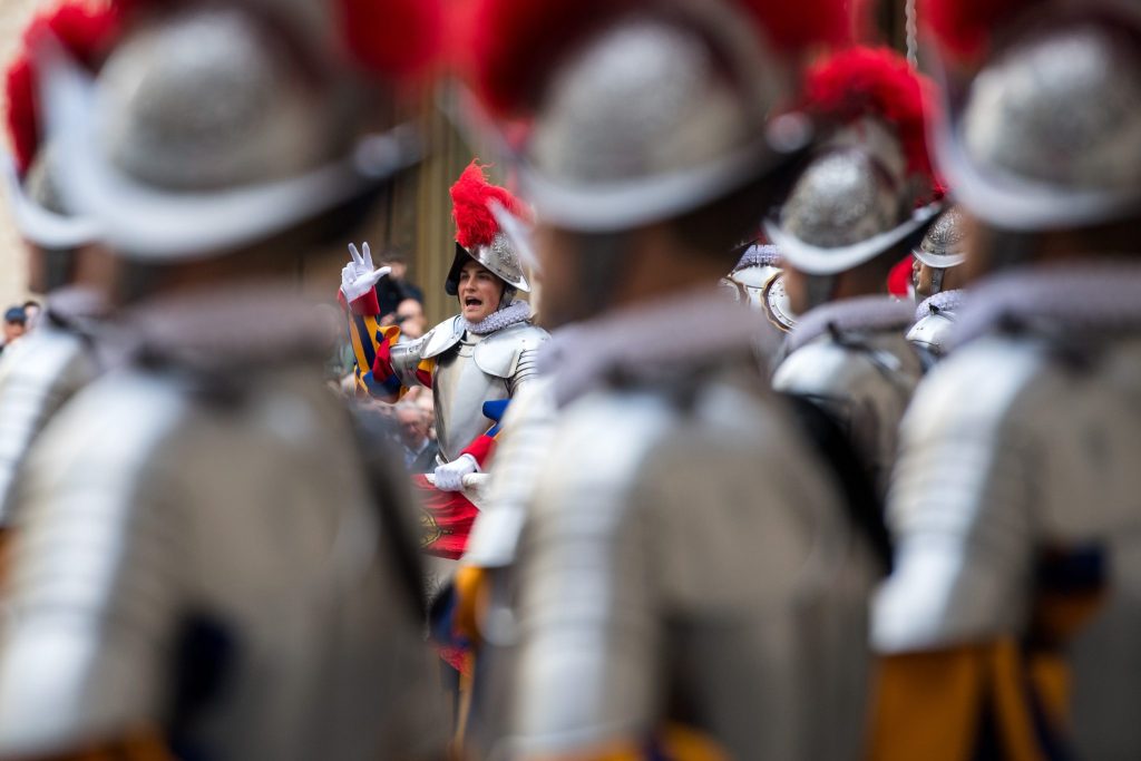 Päpstlicher Glanz beim Basel Tattoo
