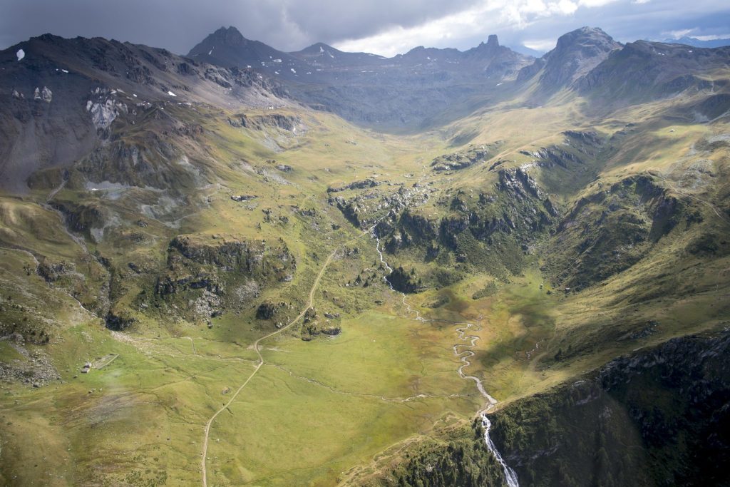 Wanderin im Wallis von Felsblock getroffen und tödlich verletzt