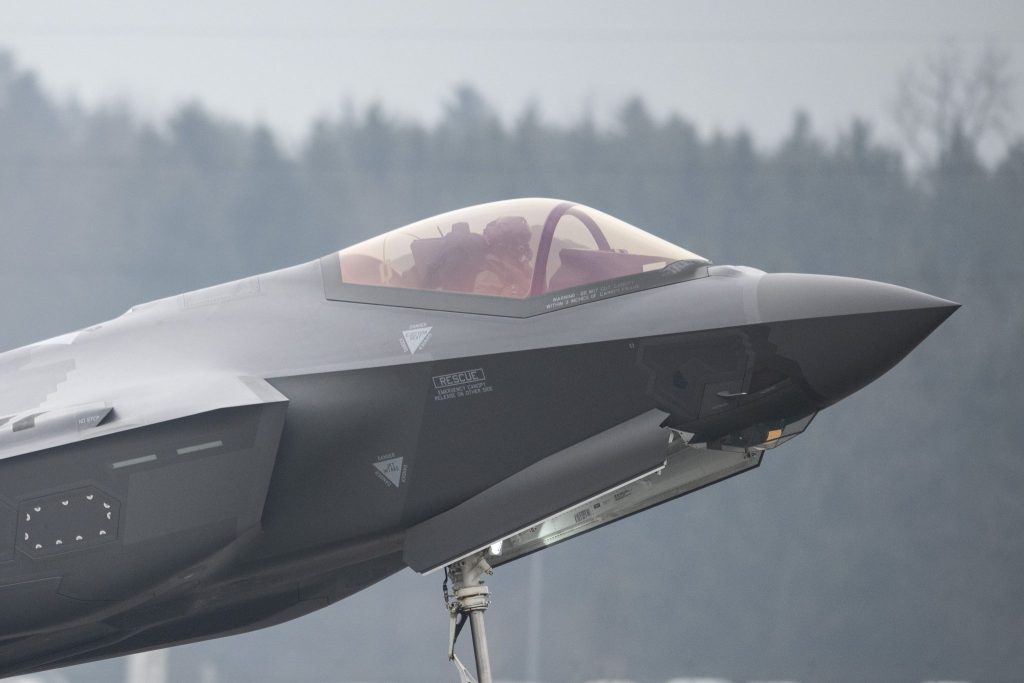 Parlamentarische Oberaufsicht untersucht den F-35-Kauf