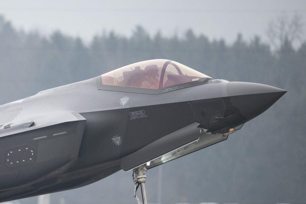 Parlamentarische Oberaufsicht untersucht den F-35-Kauf