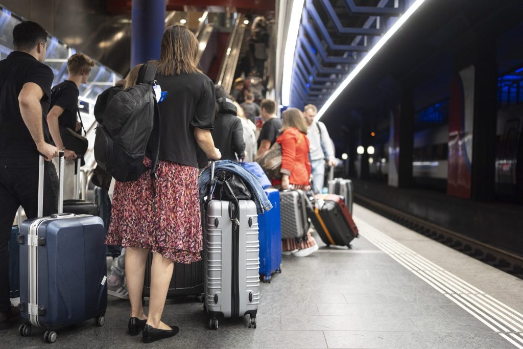 Der ewige Kampf ums Handgepäck im Flugzeug