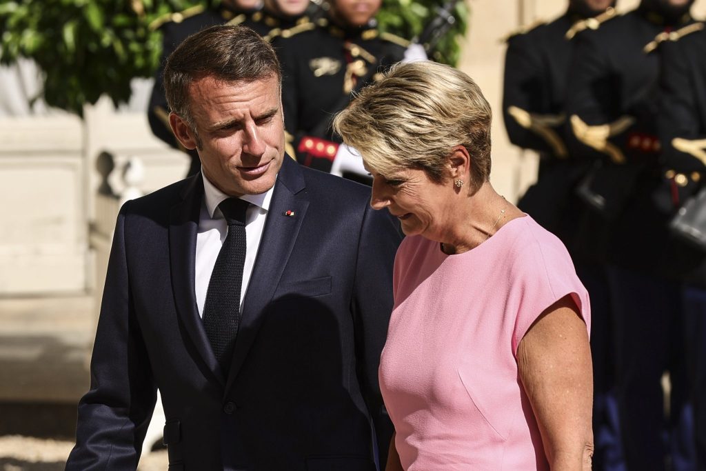 Keller-Sutter und Macron sprechen in Paris über US-Zölle
