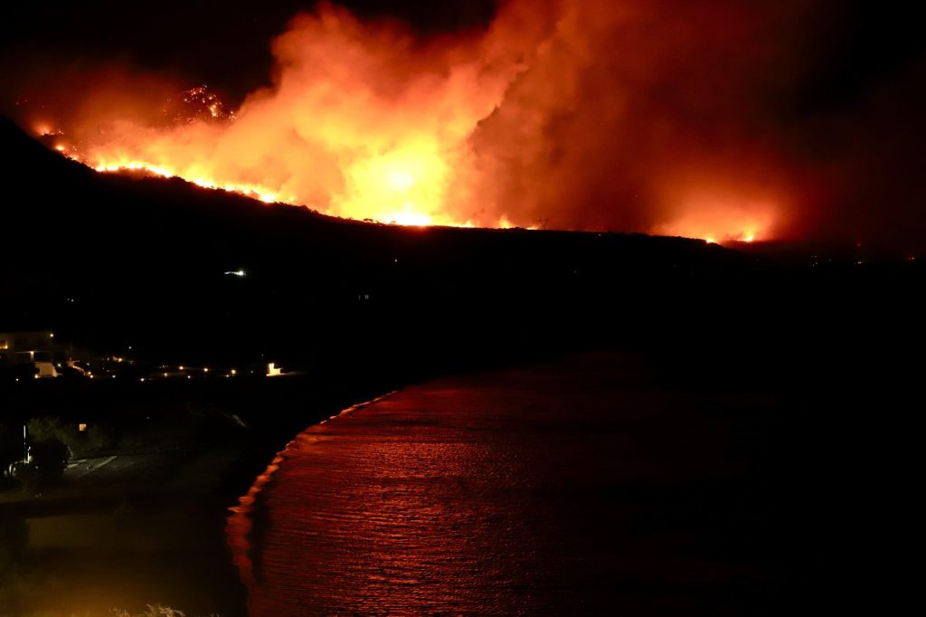 Waldbrand auf Kreta – Hotels und Dörfer evakuiert