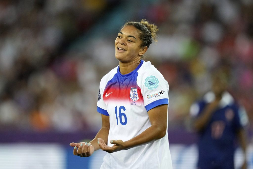 Engländerin Carter wehrt sich gegen Rassismus und Online-Hetze