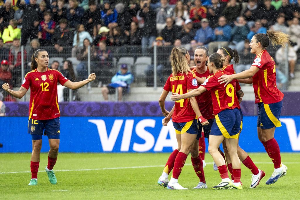 Spanien gewinnt 6:2 gegen Belgien