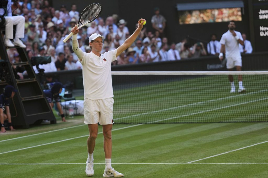 Sinner schlägt Djokovic und spielt im Final gegen Alcaraz