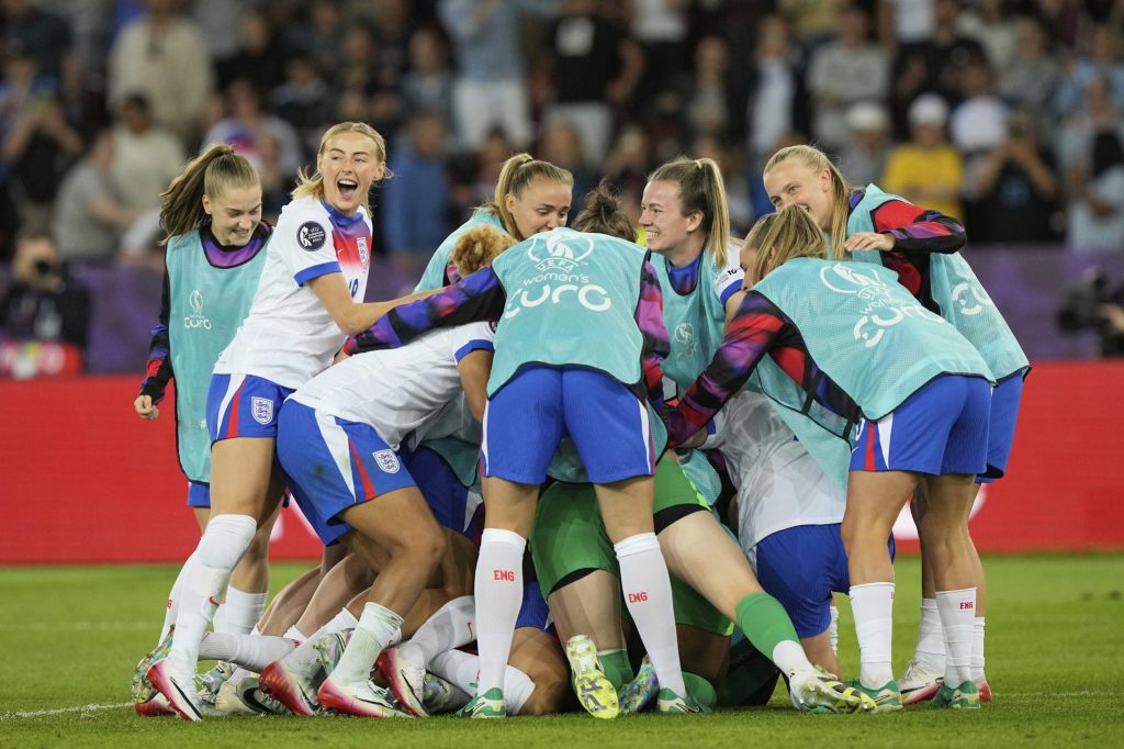 England schafft Einzug ins Halbfinale nach Penaltyschiessen