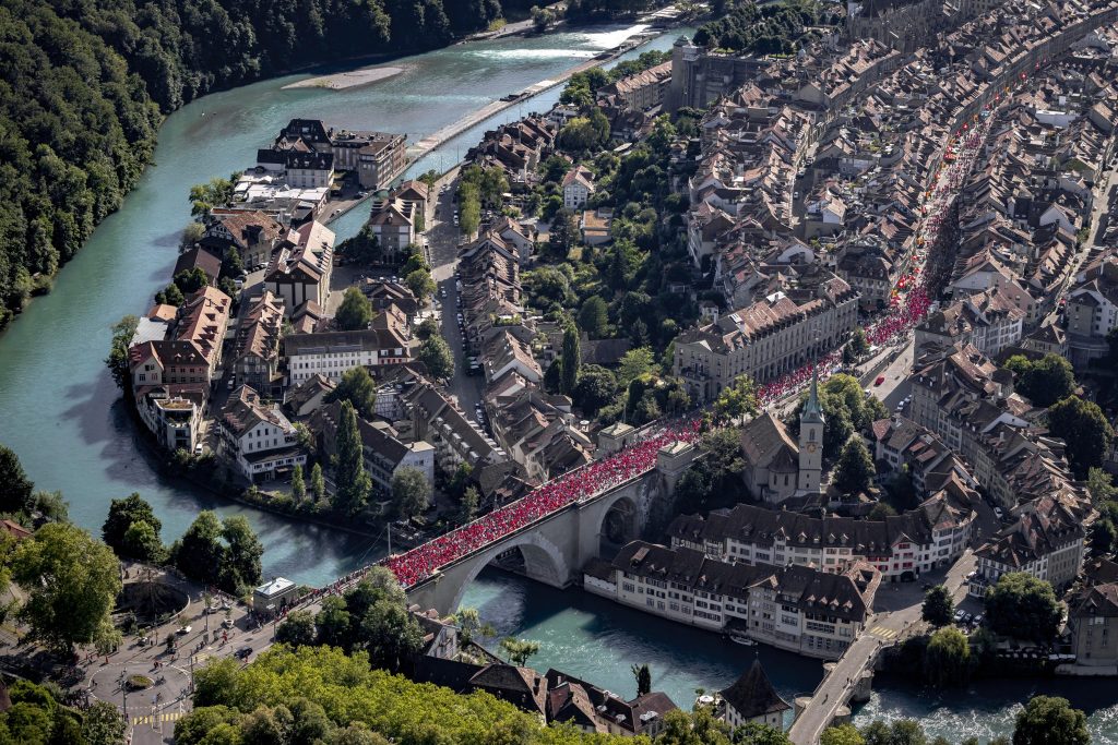 Bern sieht EM-Erwartungen übertroffen und verteidigt Fanmarsch-Zahl